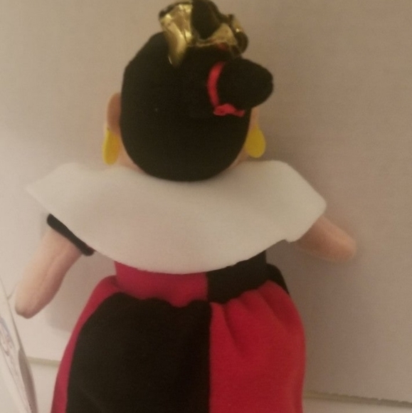 Disney Alice in Wonderland Queen of Hearts Beanie baby - Picture 5 of 5